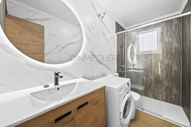 2 bedroom Apartment for sale in Torrevieja with pool - € 173,000 (Ref: 9450225)