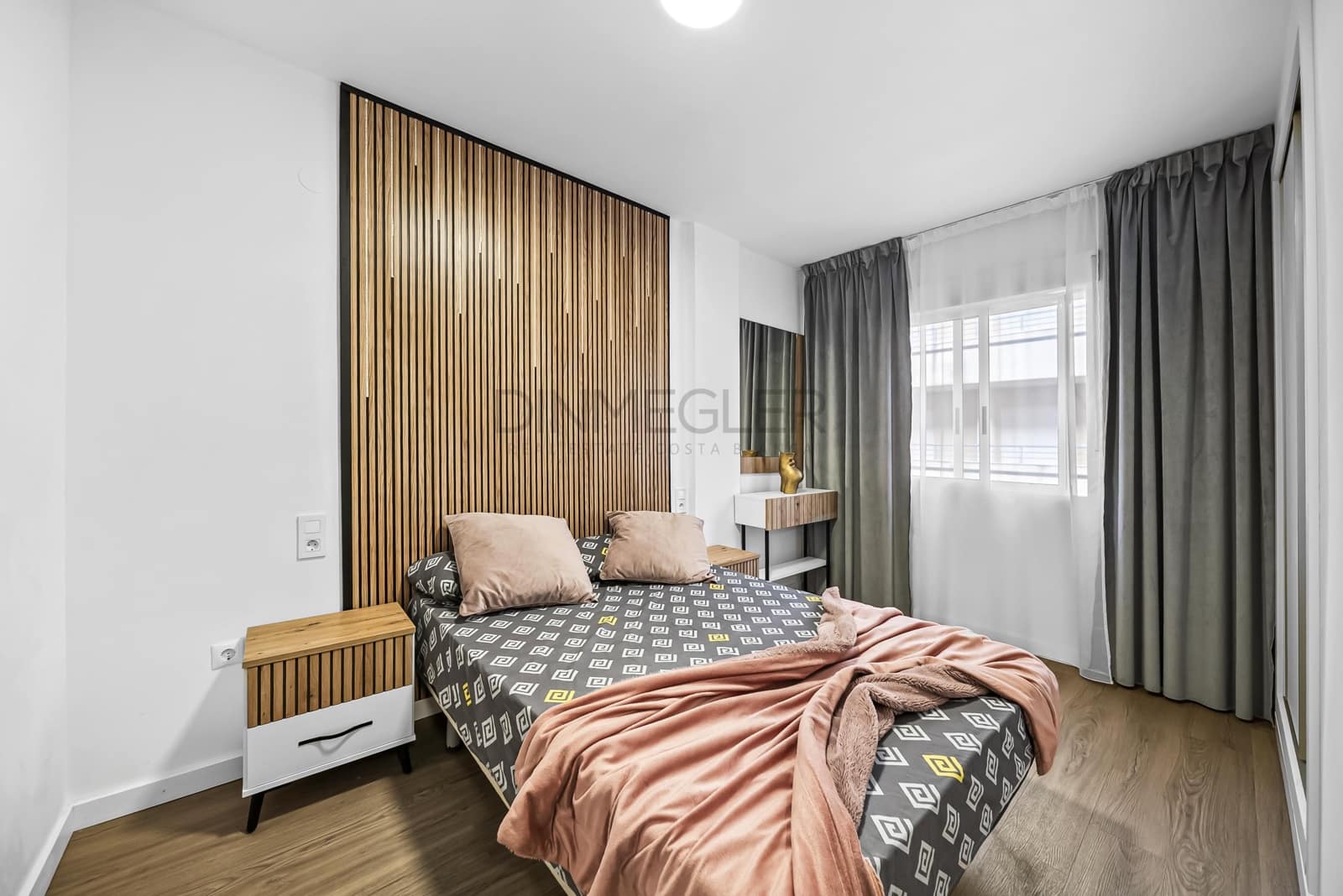 2 slaapkamer Appartement te koop in Torrevieja met zwembad - € 173.000 (Ref: 9450225)