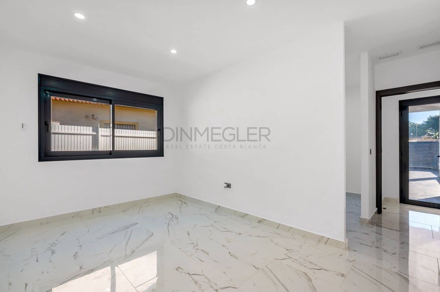 4 sovrum Villa till salu i Campoamor med pool garage - 1 100 000 € (Ref: 9450226)