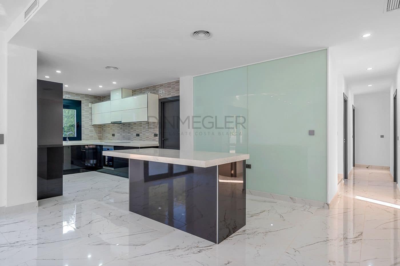 4 sovrum Villa till salu i Campoamor med pool garage - 1 100 000 € (Ref: 9450226)