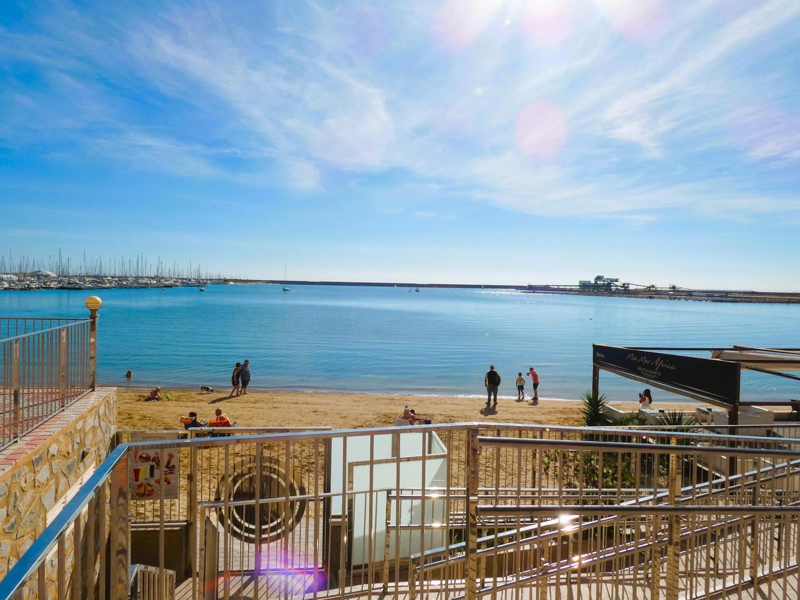 3 makuuhuone Huoneisto myytävänä paikassa Torrevieja mukana uima-altaan - 339 000 € (Ref: 9450227)