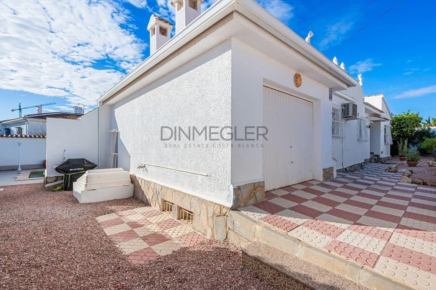 3 bedroom Villa for sale in Rojales with pool garage - € 445,000 (Ref: 9524256)
