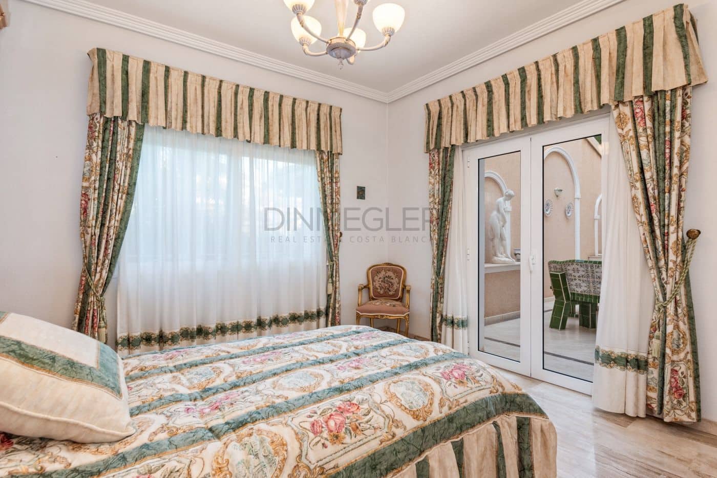 5 camera da letto Villa in vendita in Dona Pepa con piscina garage - 800.000 € (Rif: 9524258)