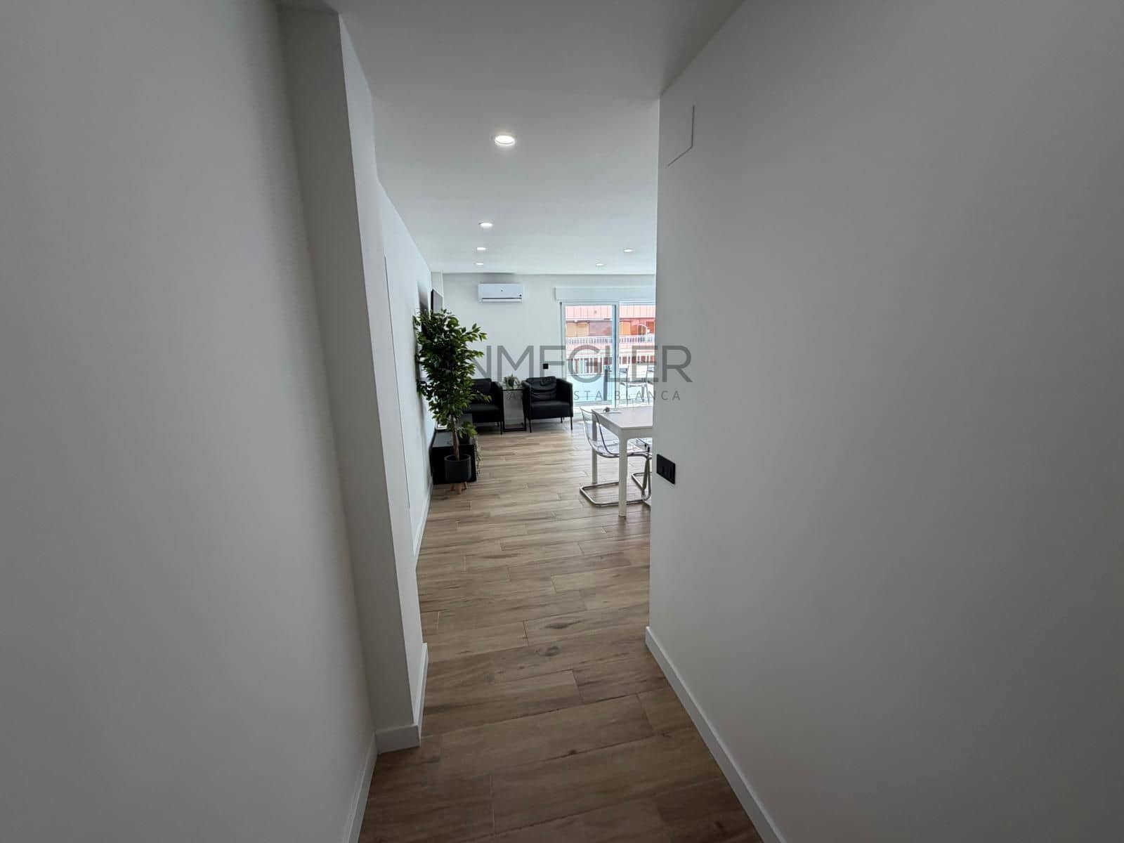 Apartamento de 3 habitaciones en Torrevieja en venta con piscina - 289.000 € (Ref: 9541057)