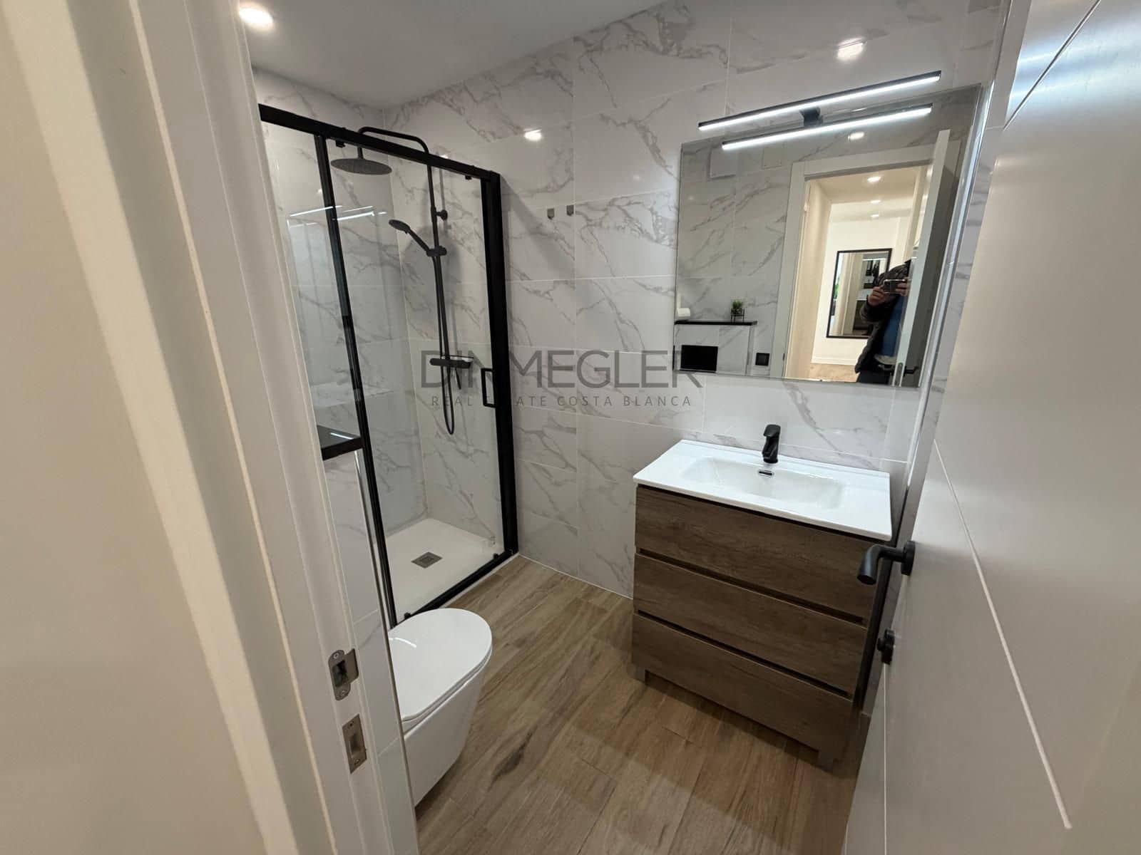 Apartamento de 3 habitaciones en Torrevieja en venta con piscina - 289.000 € (Ref: 9541057)