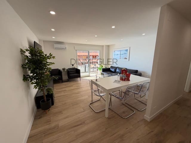 Apartamento de 3 habitaciones en Playa del Acequión, Torrevieja en venta con piscina - 289.000 € (Ref: 9541057)