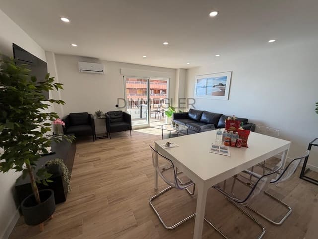 Apartamento de 3 habitaciones en Playa del Acequión, Torrevieja en venta con piscina - 289.000 € (Ref: 9541057)