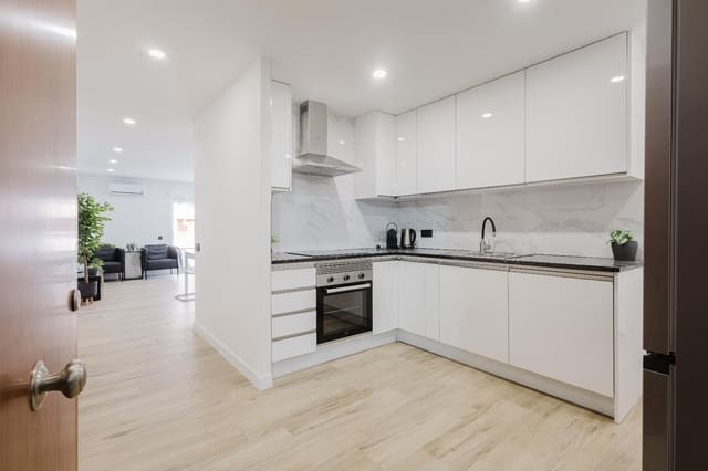 3 soveværelse Lejlighed til salg i Playa del Acequión, Torrevieja med swimmingpool - € 289.000 (Ref: 9541057)