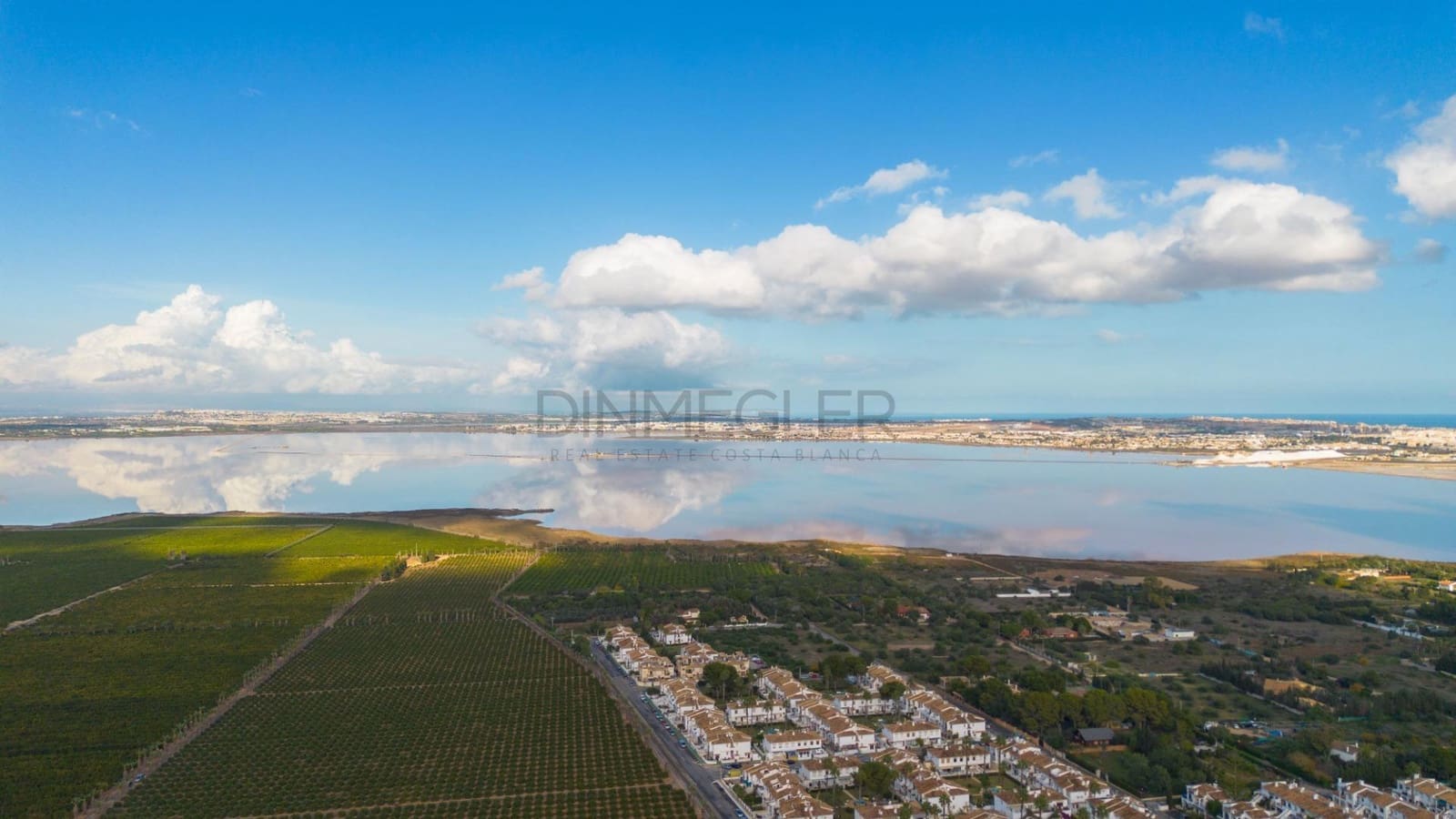 2 bedroom Bungalow for sale in Torrevieja with pool - € 363,000 (Ref: 9555699)