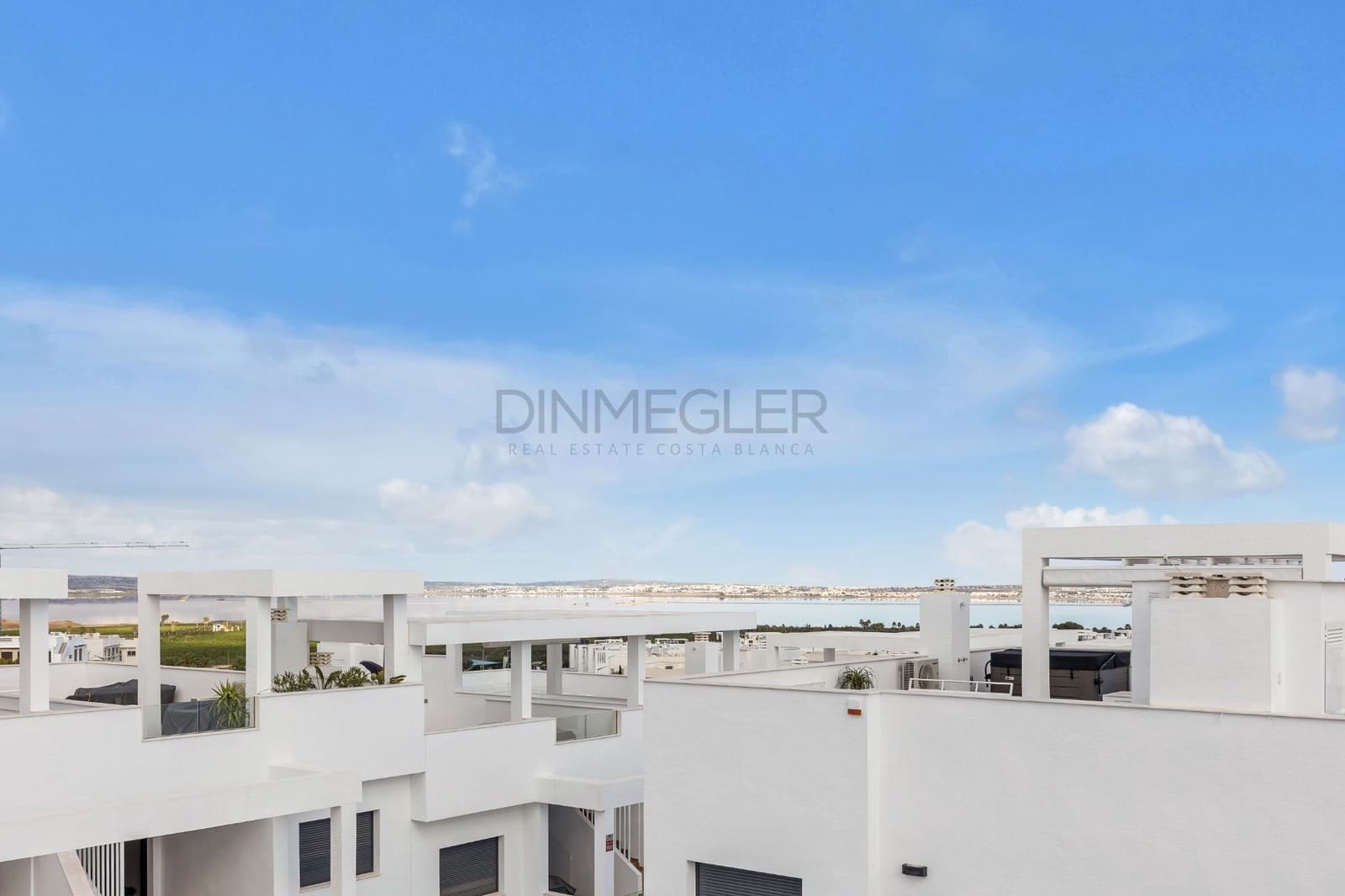 2 chambre Bungalow à vendre à Torrevieja avec piscine - 363 000 € (Ref: 9555699)