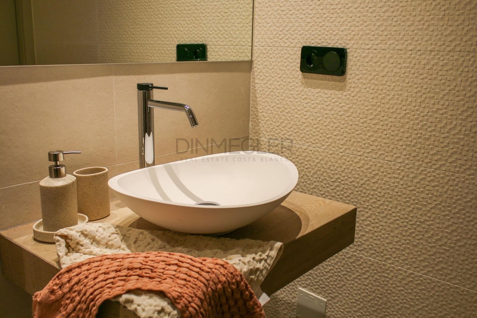 2 slaapkamer Bungalow te koop in Algorfa met zwembad garage - € 325.000 (Ref: 9586401)