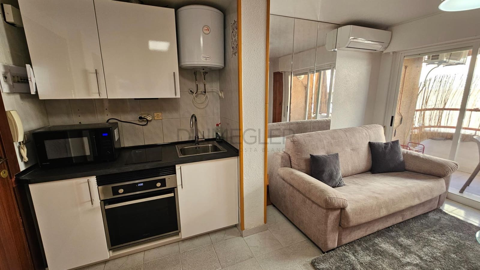 Studio for rent in Torrevieja - € 545 (Ref: 9596072)