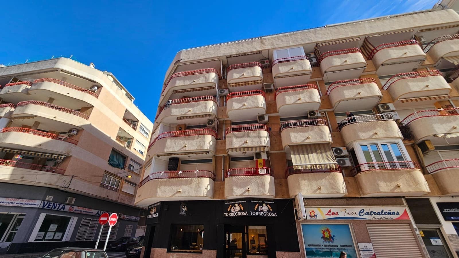 Studio for rent in Torrevieja - € 545 (Ref: 9596072)