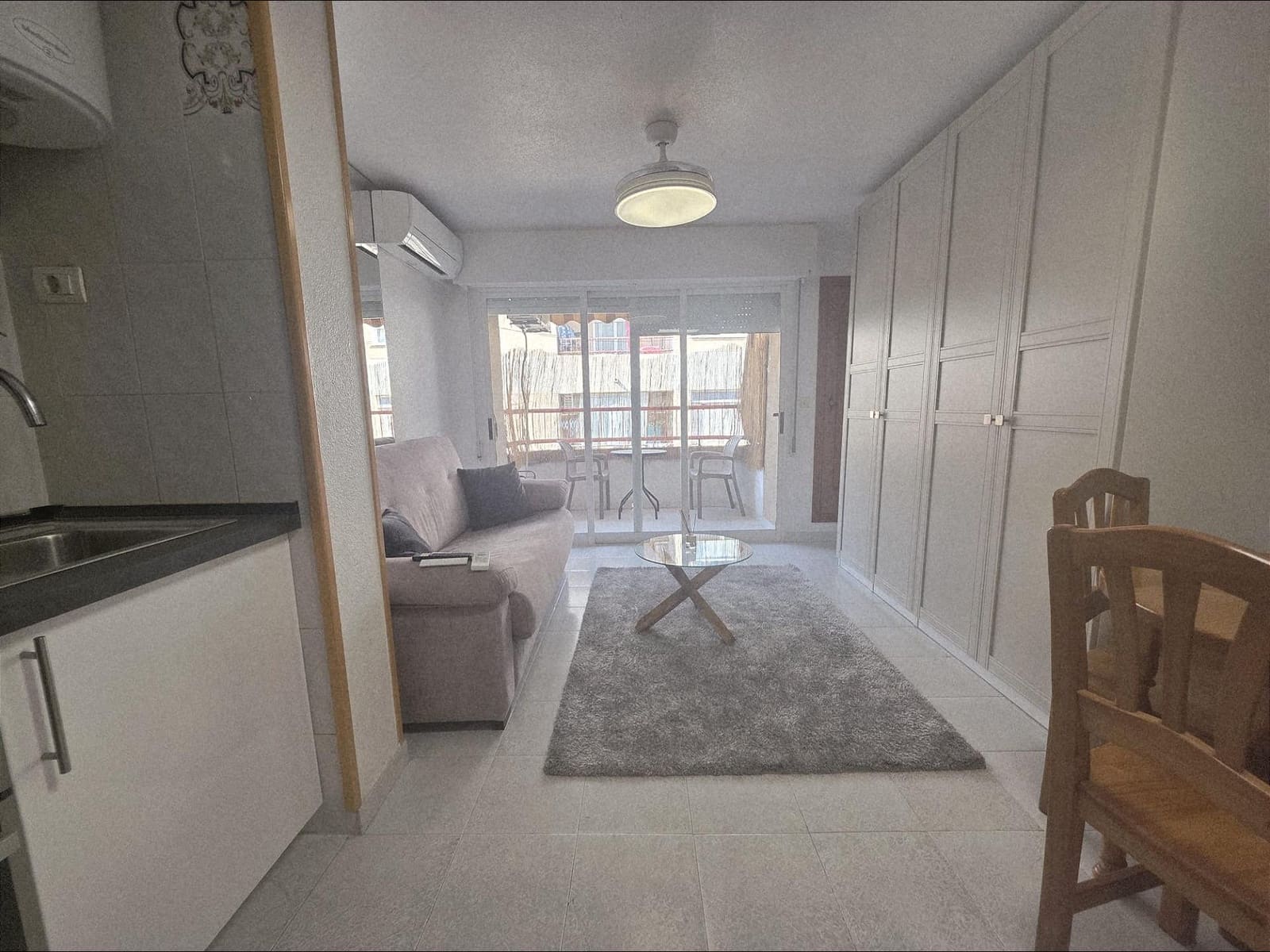 Studio for rent in Torrevieja - € 545 (Ref: 9596072)