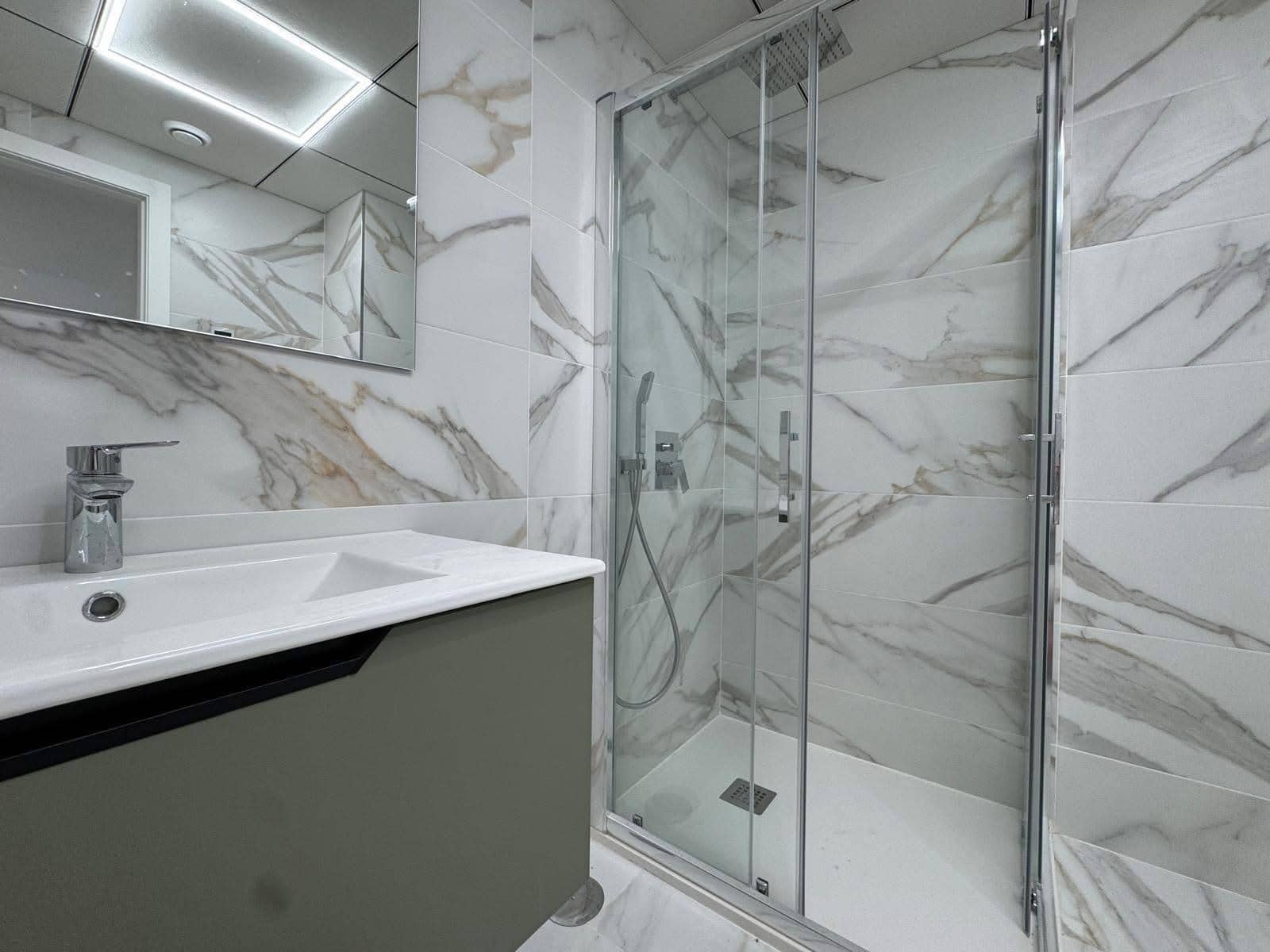 2 bedroom Apartment for sale in Torrevieja - € 200,000 (Ref: 9604929)