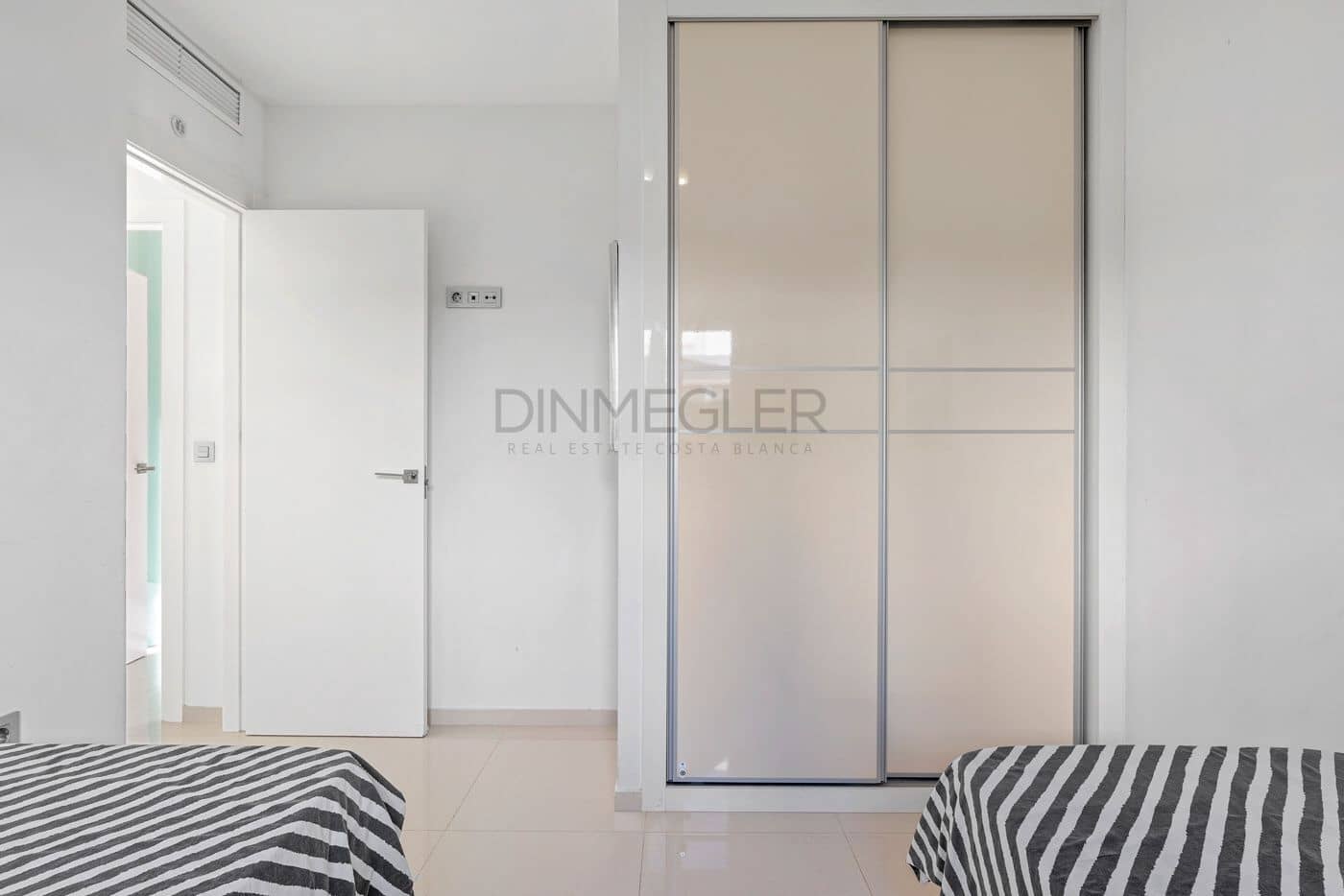 3 makuuhuone Huvila myytävänä paikassa Ciudad Quesada mukana uima-altaan - 425 000 € (Ref: 9648058)