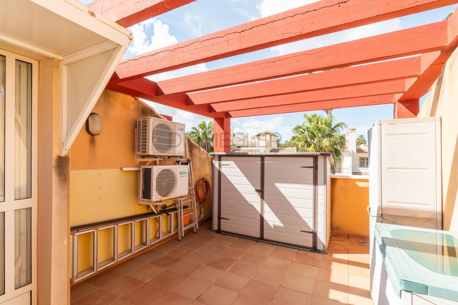 3 soveværelse Rækkehus til salg i Villamartin med swimmingpool - € 219.000 (Ref: 9695284)