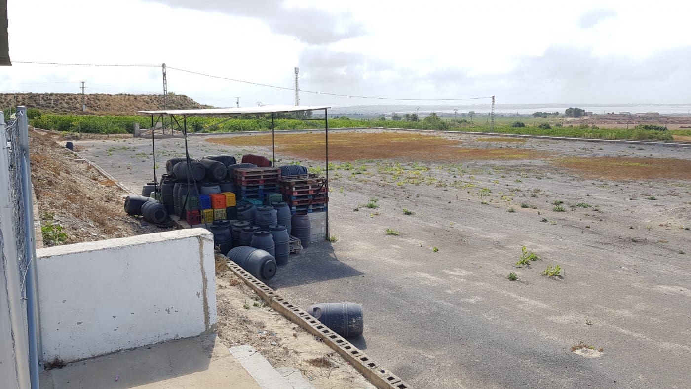 Finca/Casa Rural de 2 habitaciones en Los Montesinos en venta con garaje - 380.000 € (Ref: 9773007)