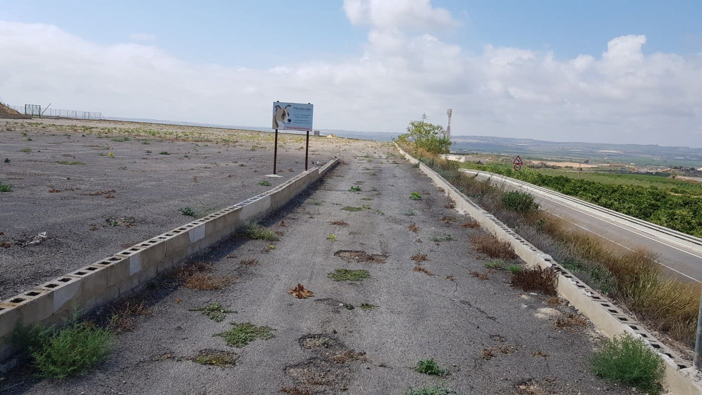 Finca/Casa Rural de 2 habitaciones en Los Montesinos en venta con garaje - 380.000 € (Ref: 9773007)