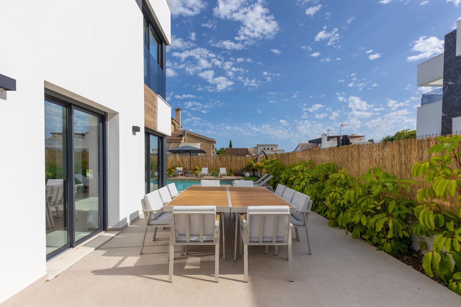 3 sypialnia Willa na sprzedaż w Torrevieja z basenem - 639 000 € (Ref: 9804257)