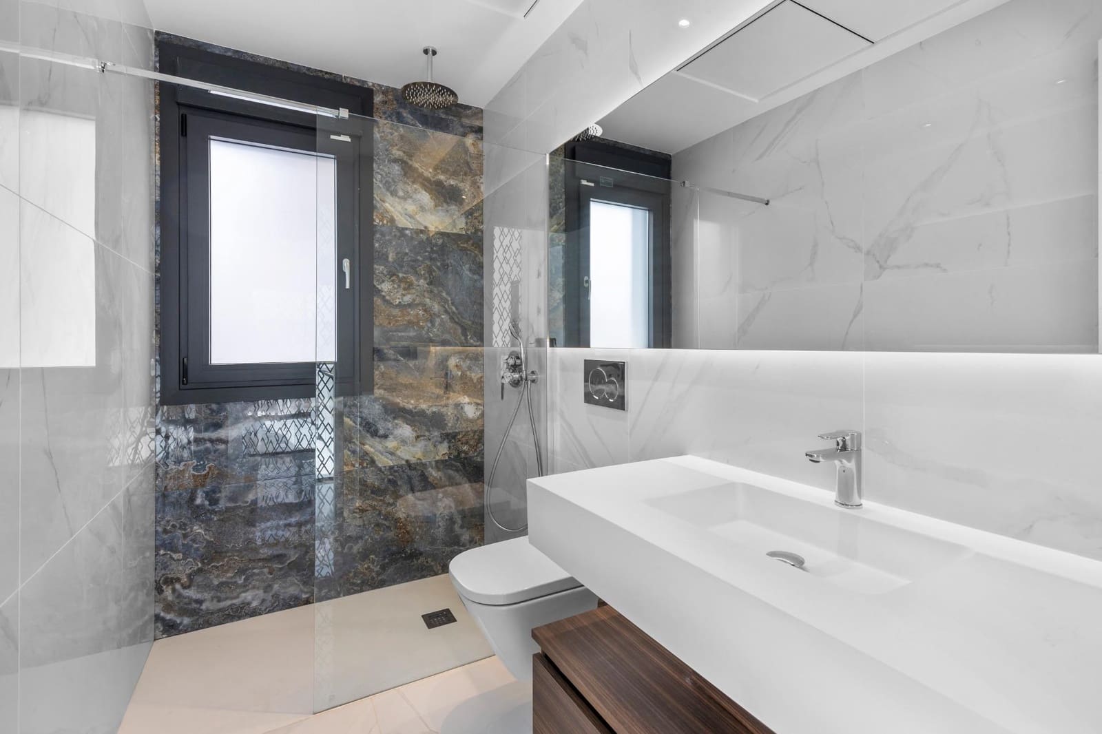 3 sypialnia Willa na sprzedaż w Torrevieja z basenem - 639 000 € (Ref: 9804257)