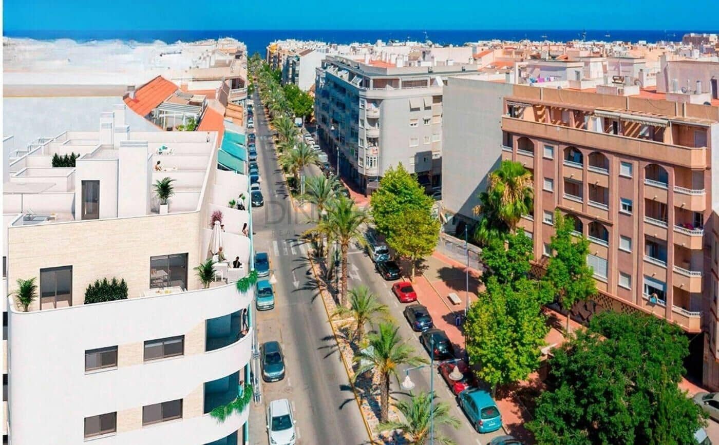 3 sovrum Takvåning till salu i Torrevieja med pool garage - 460 000 € (Ref: 9804258)