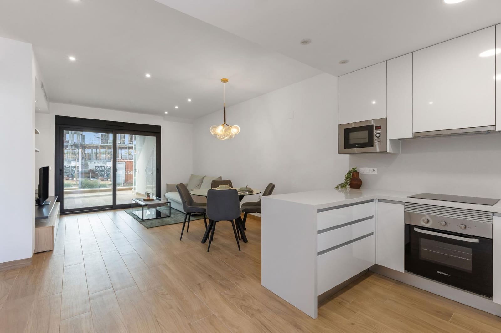 2 slaapkamer Penthouse te koop in Torrevieja met zwembad - € 363.000 (Ref: 9804260)