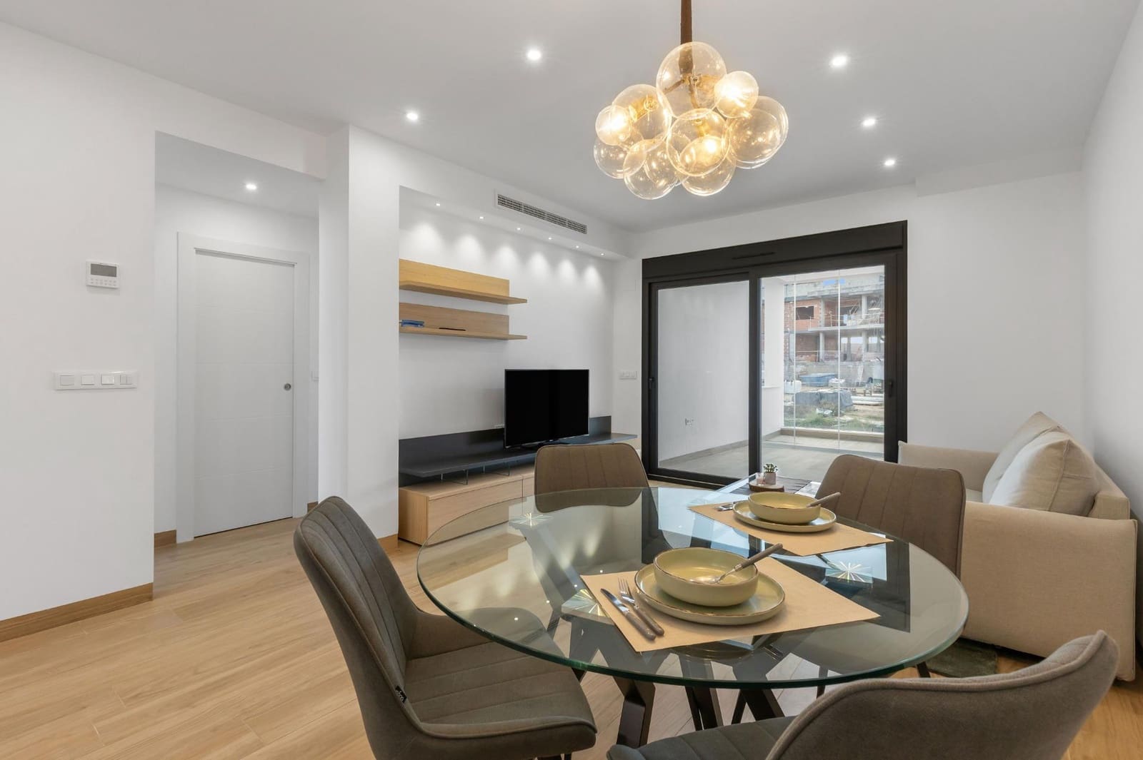 2 slaapkamer Penthouse te koop in Torrevieja met zwembad - € 363.000 (Ref: 9804260)