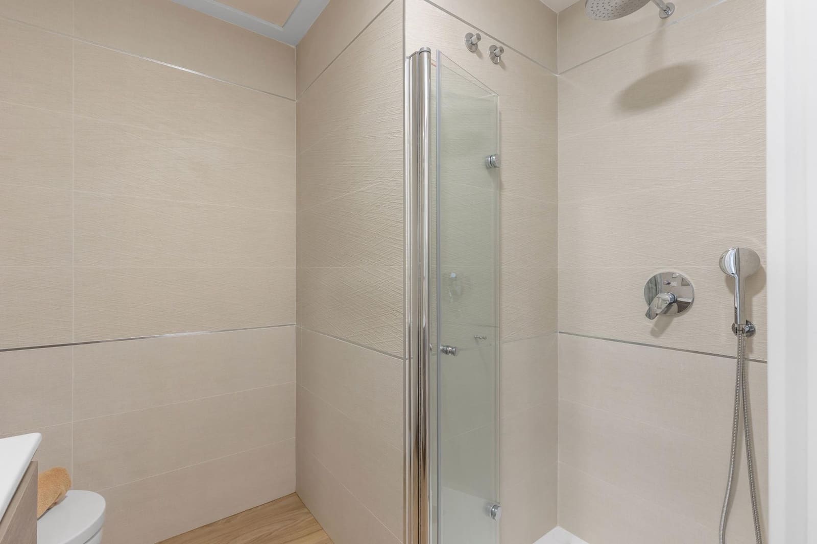 2 slaapkamer Penthouse te koop in Torrevieja met zwembad - € 363.000 (Ref: 9804260)