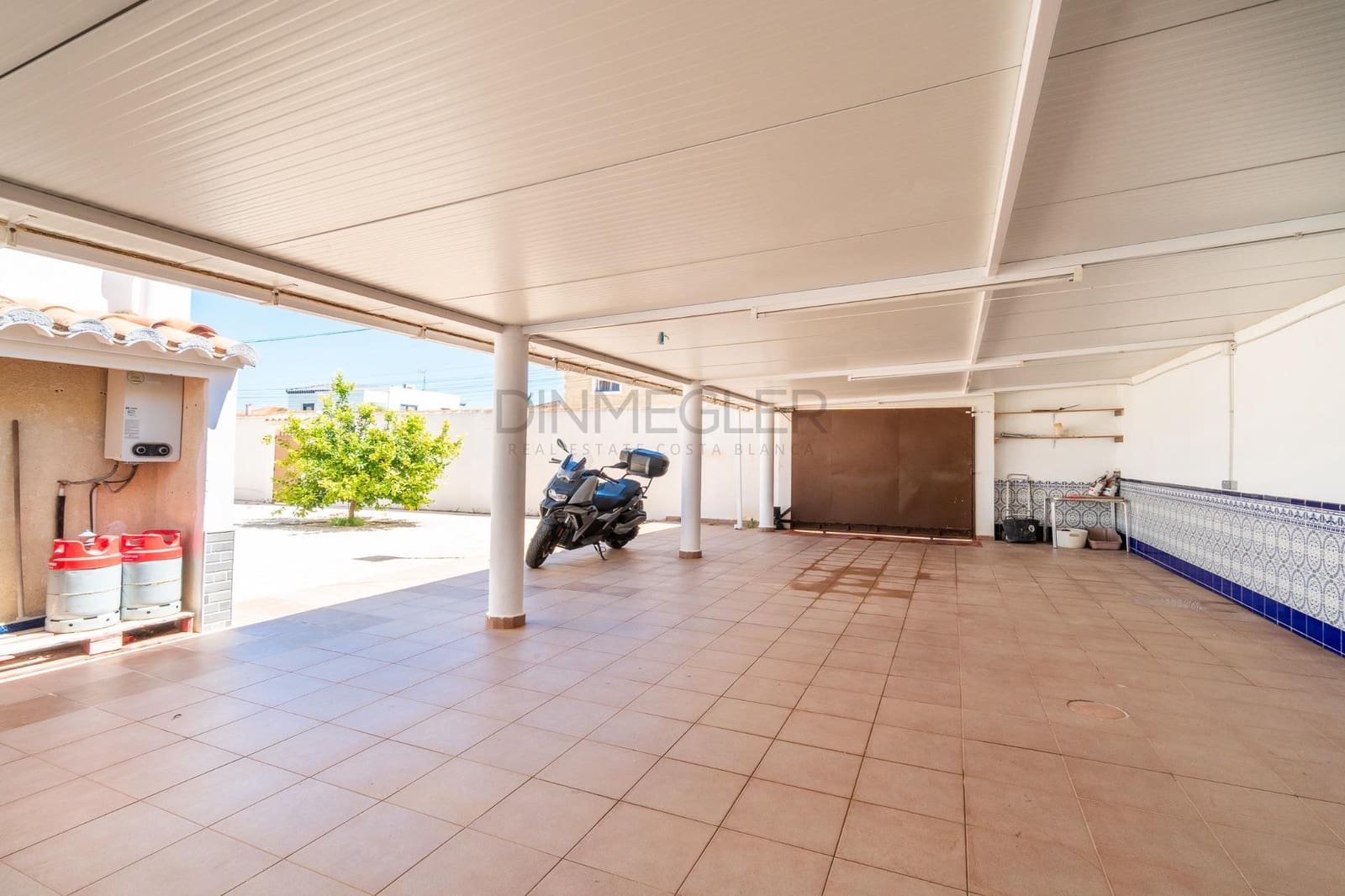 4 chambre Villa/Maison à vendre à Torrevieja avec piscine - 549 000 € (Ref: 9843353)