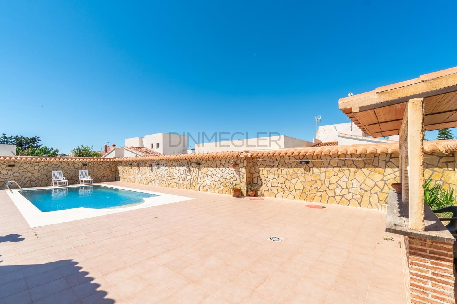 4 chambre Villa/Maison à vendre à Torrevieja avec piscine - 549 000 € (Ref: 9843353)