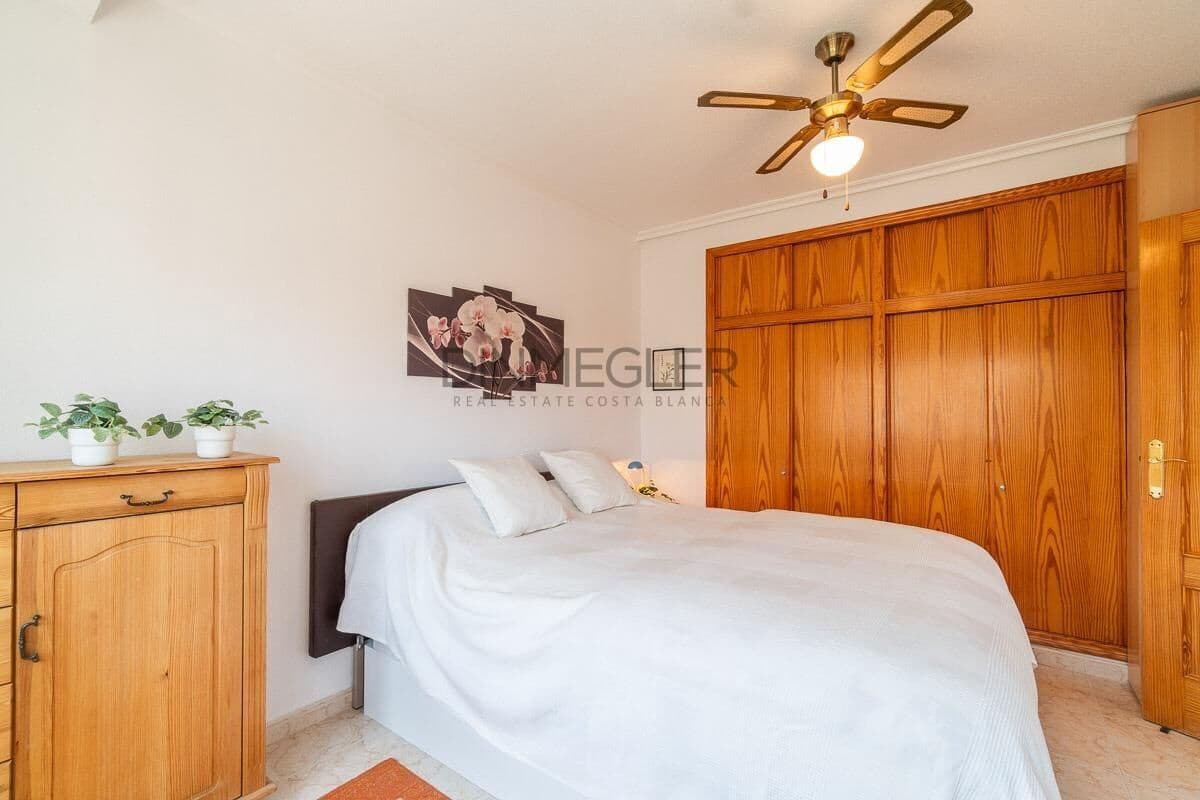 2 chambre Villa/Maison à vendre à Playa Flamenca avec piscine - 264 000 € (Ref: 9843354)