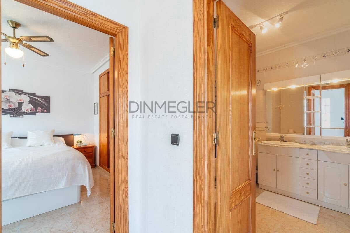 2 chambre Villa/Maison à vendre à Playa Flamenca avec piscine - 264 000 € (Ref: 9843354)