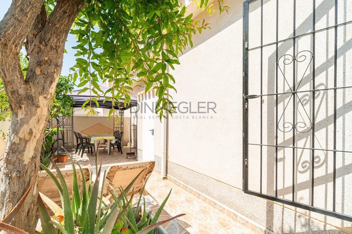2 chambre Villa/Maison à vendre à Playa Flamenca avec piscine - 264 000 € (Ref: 9843354)