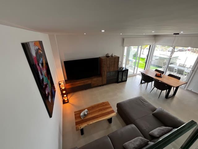 3 makuuhuone Rivitalo myytävänä paikassa Desamparados - Hurchillo - Torremendo, Orihuela - 489 999 € (Ref: 9868551)