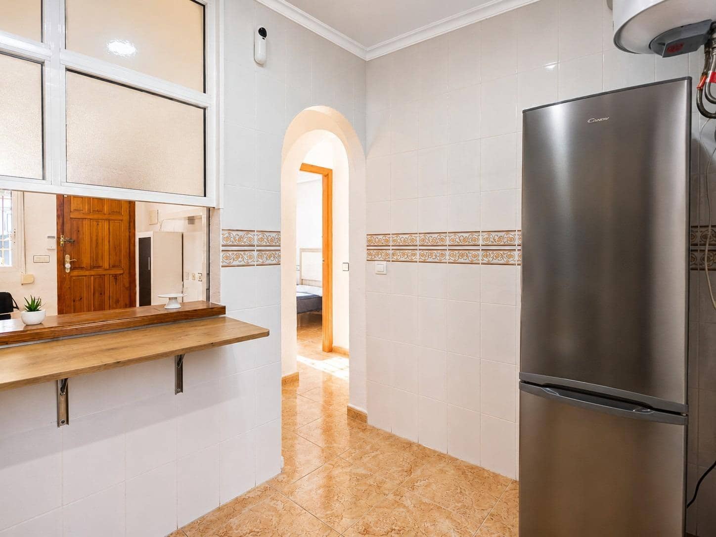 2 soveværelse Lejlighed til leje i Torrevieja med swimmingpool garage - € 850 (Ref: 9876364)