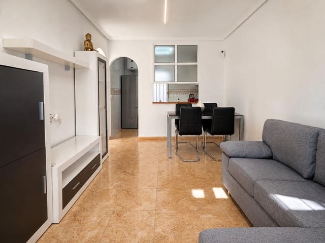 2 soveværelse Lejlighed til leje i Torrevieja med swimmingpool garage - € 850 (Ref: 9876364)