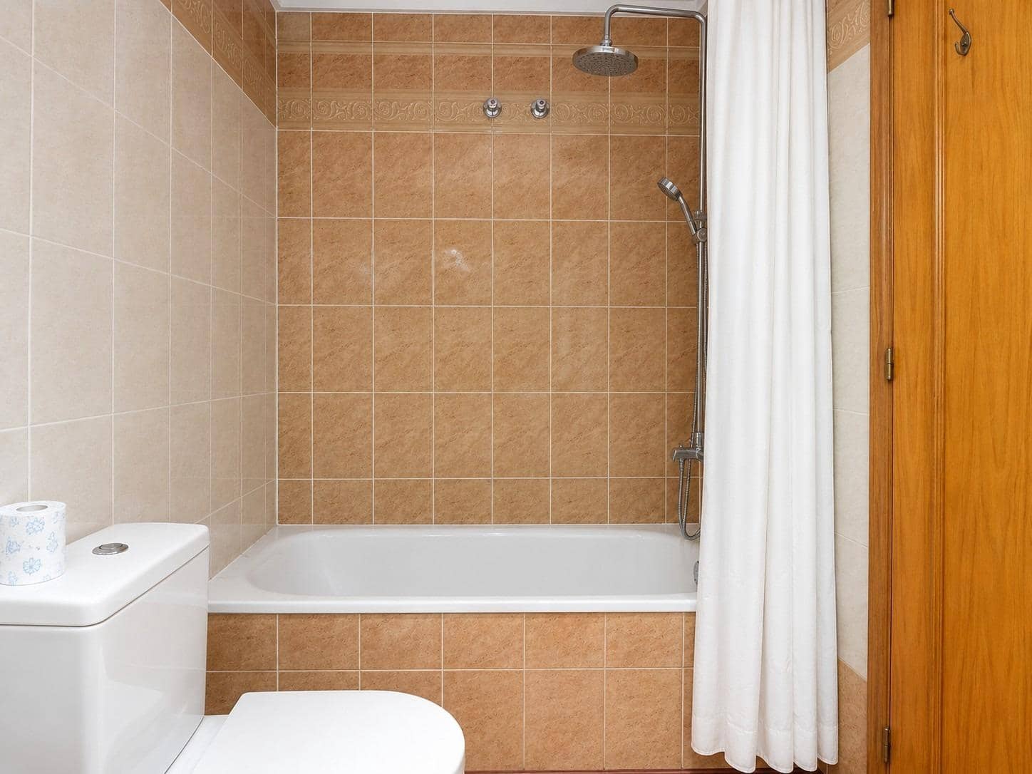 2 soveværelse Lejlighed til leje i Torrevieja med swimmingpool garage - € 850 (Ref: 9876364)
