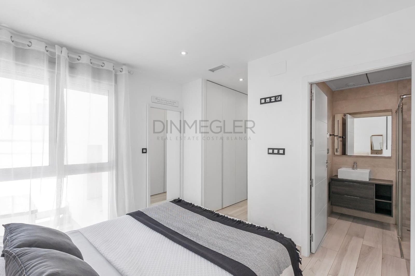 3 camera da letto Villa in vendita in Orihuela Costa con piscina - 590.000 € (Rif: 9910996)