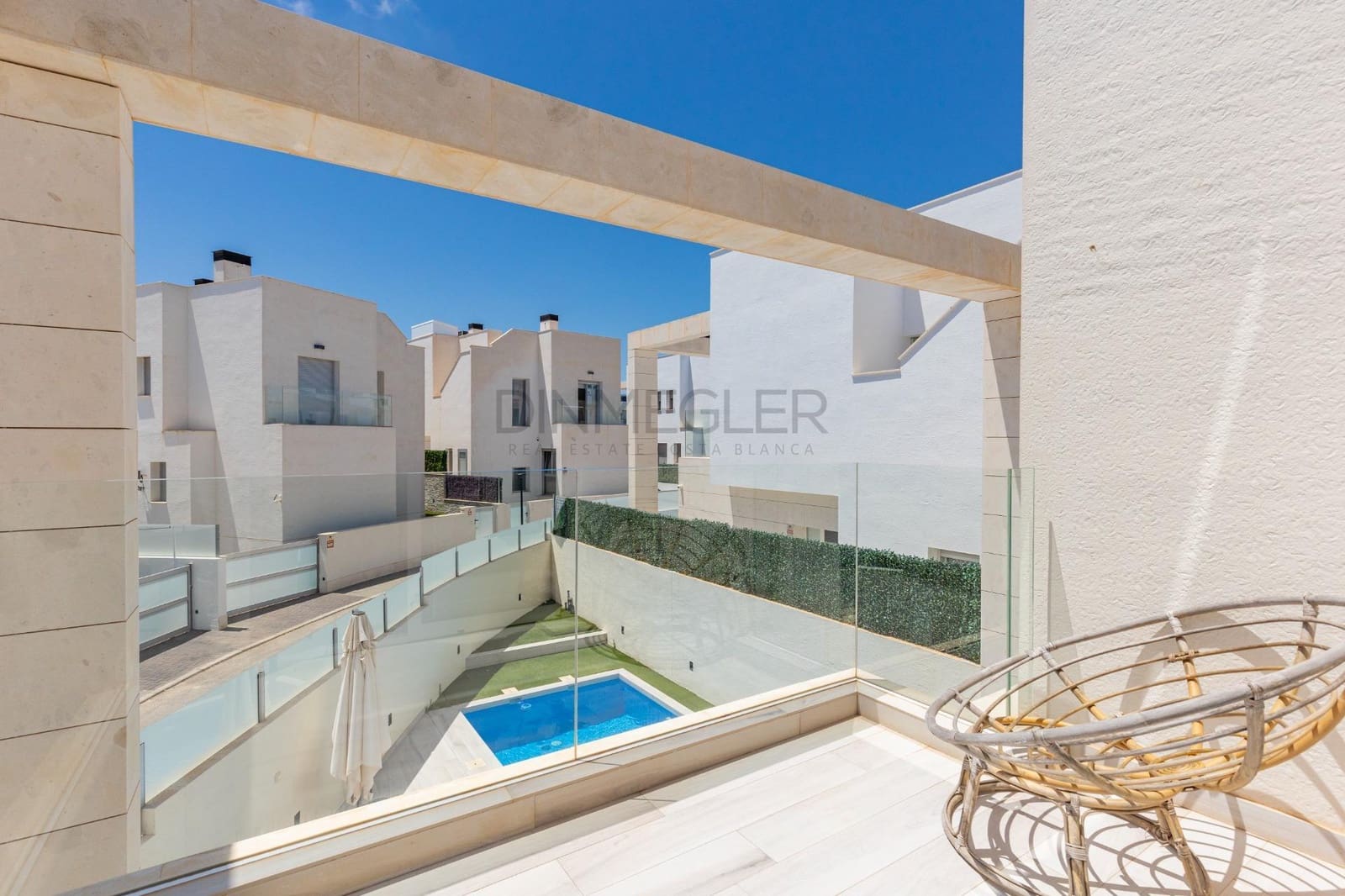 3 camera da letto Villa in vendita in Orihuela Costa con piscina - 590.000 € (Rif: 9910996)