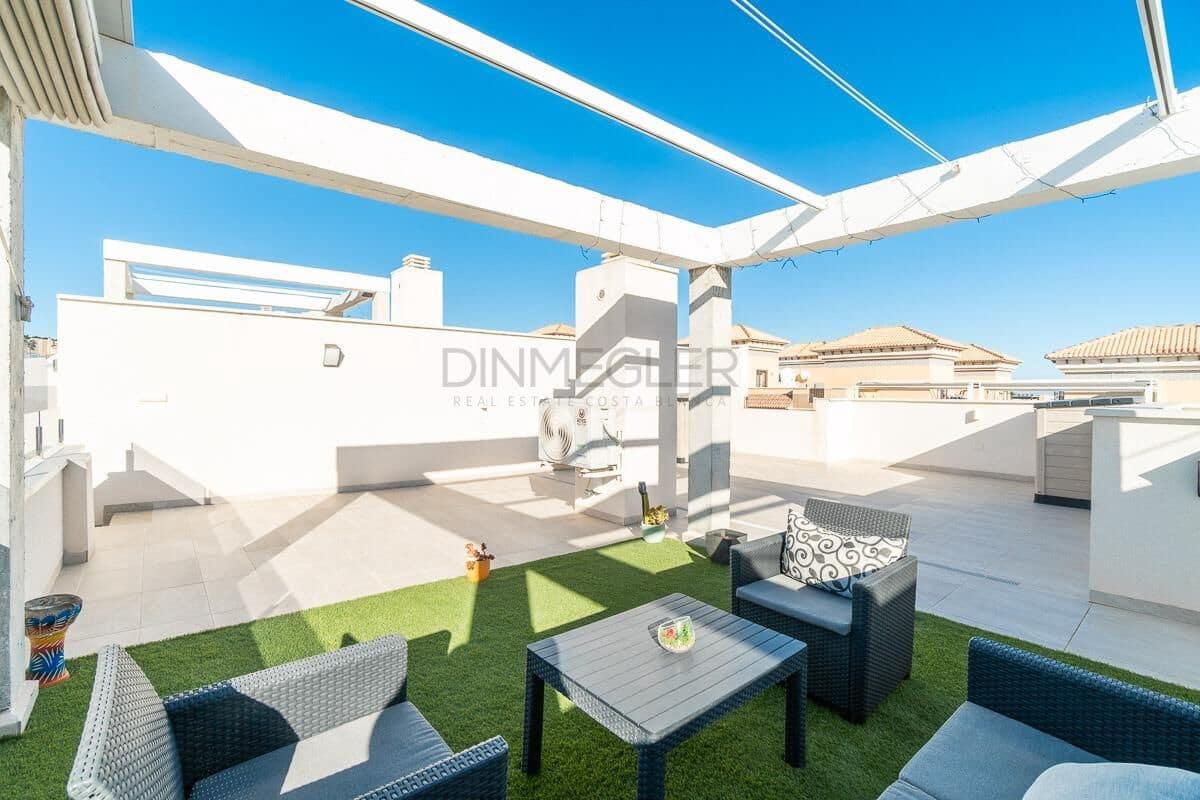 2 bedroom Terraced Villa for sale in Villamartin with pool garage - € 255,000 (Ref: 9915773)