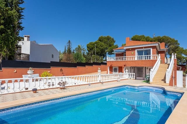 4 soveværelse Villa til salg i Los Balcones - Los Altos, Torrevieja med swimmingpool - € 499.000 (Ref: 9929348)