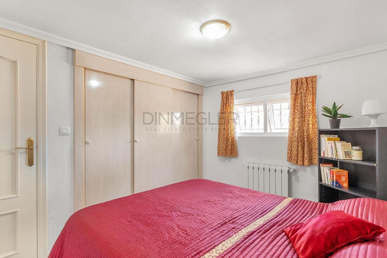 Chalet de 4 habitaciones en Torrevieja en venta con piscina - 499.000 € (Ref: 9929348)