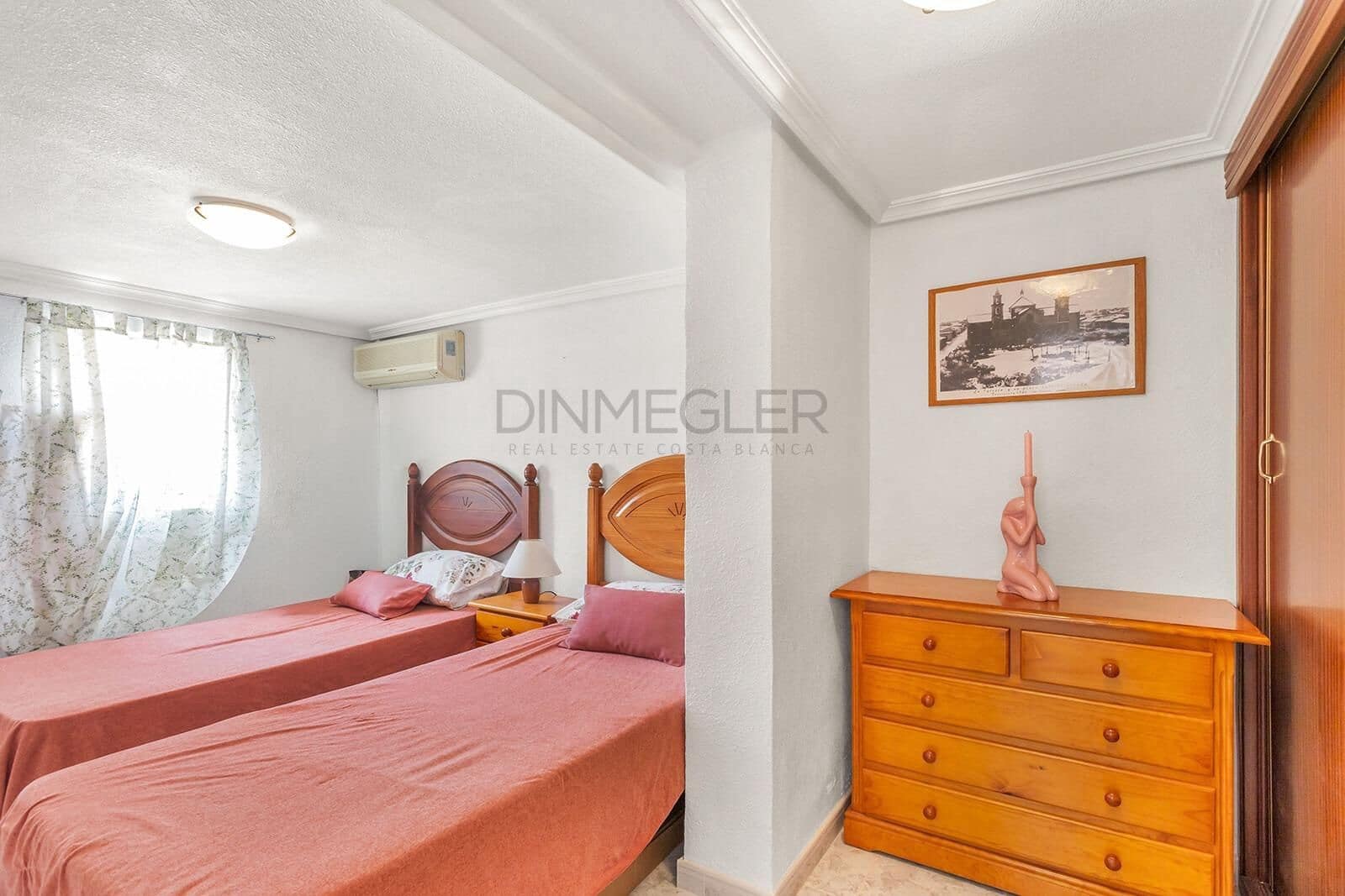 Chalet de 4 habitaciones en Torrevieja en venta con piscina - 499.000 € (Ref: 9929348)