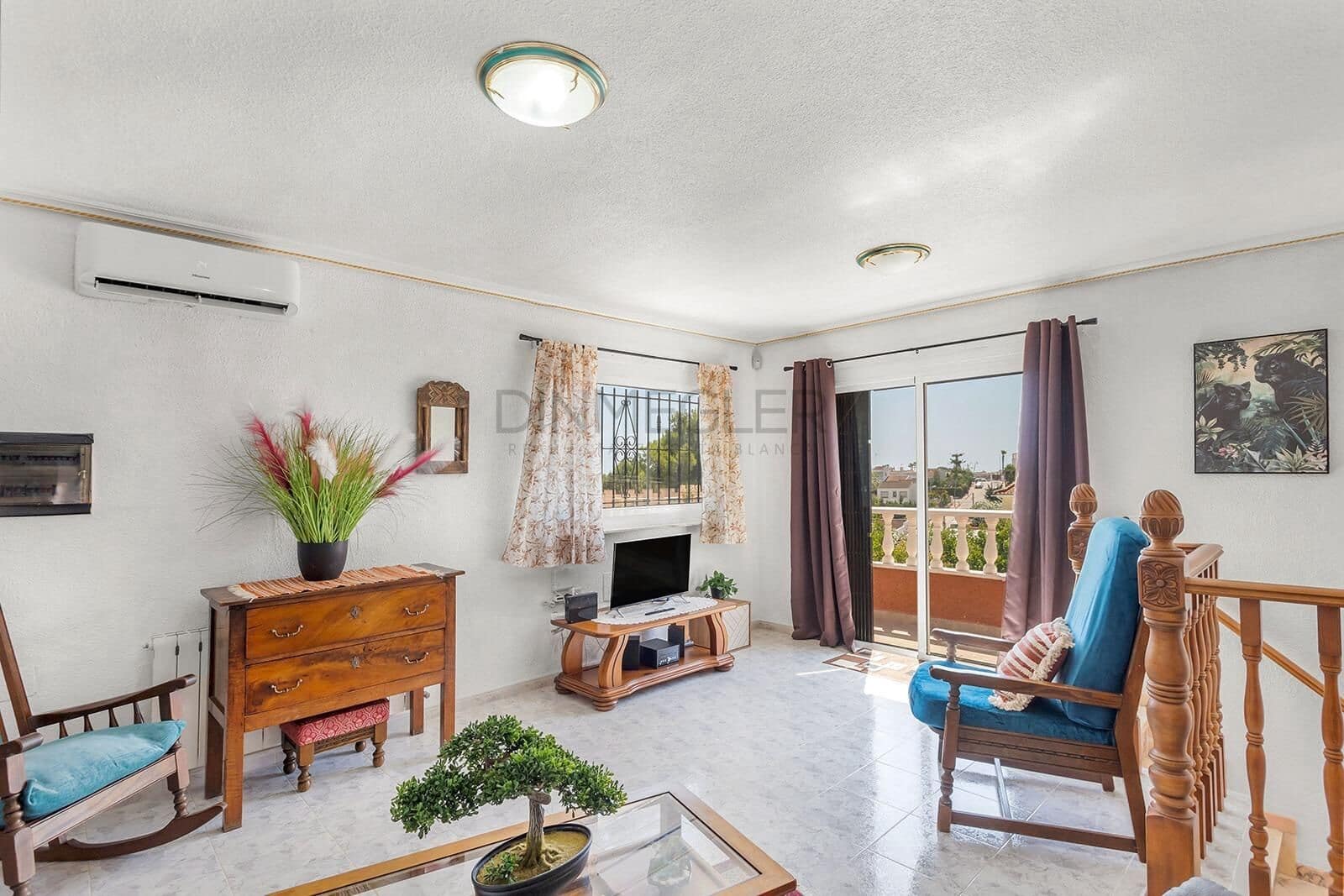 Chalet de 4 habitaciones en Torrevieja en venta con piscina - 499.000 € (Ref: 9929348)