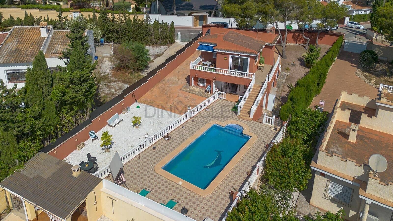 Chalet de 4 habitaciones en Torrevieja en venta con piscina - 499.000 € (Ref: 9929348)