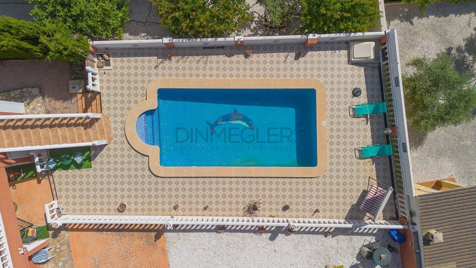 Chalet de 4 habitaciones en Torrevieja en venta con piscina - 499.000 € (Ref: 9929348)