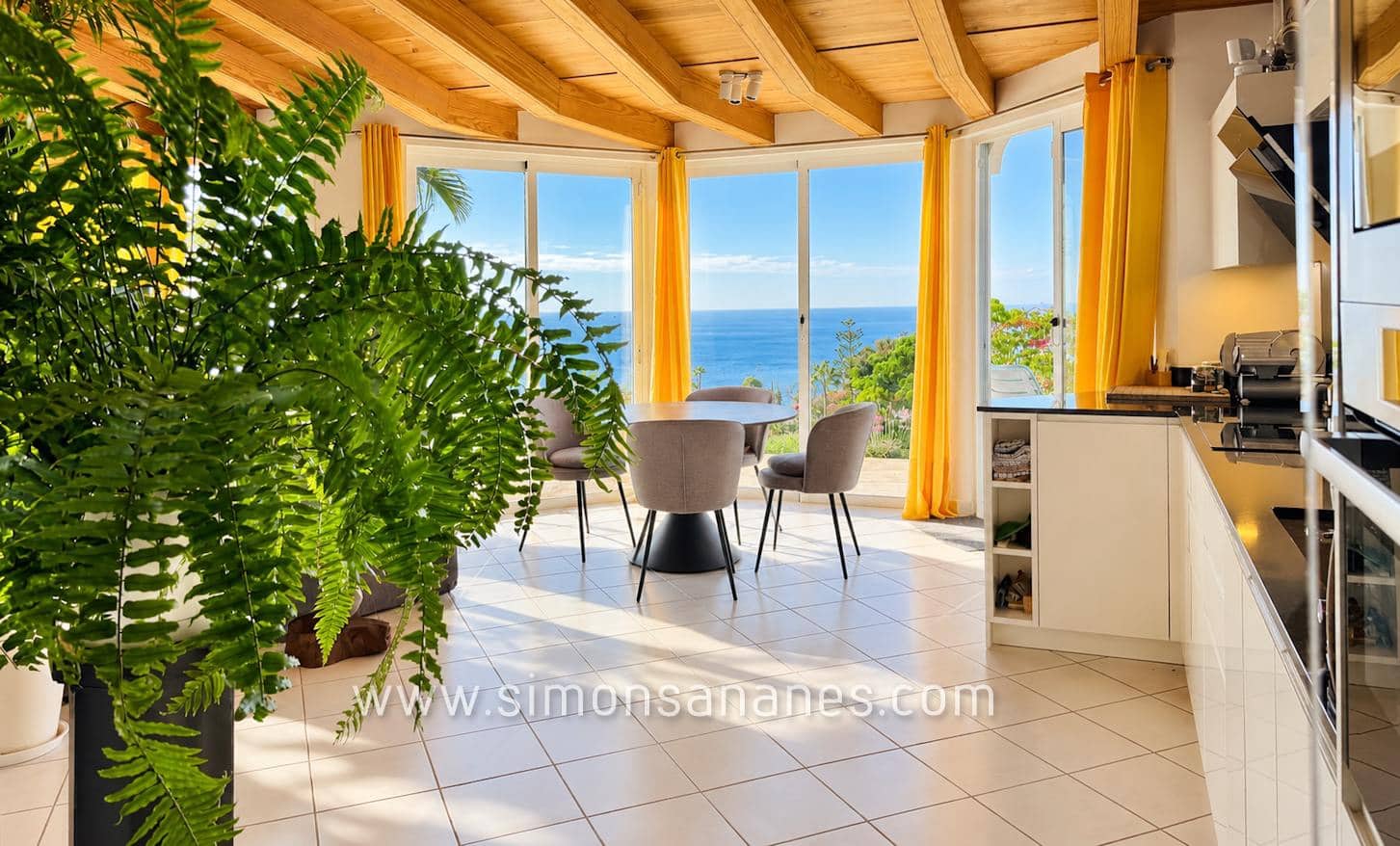 4 sovrum Villa till salu i Tacoronte med garage - 689 000 € (Ref: 10182060)