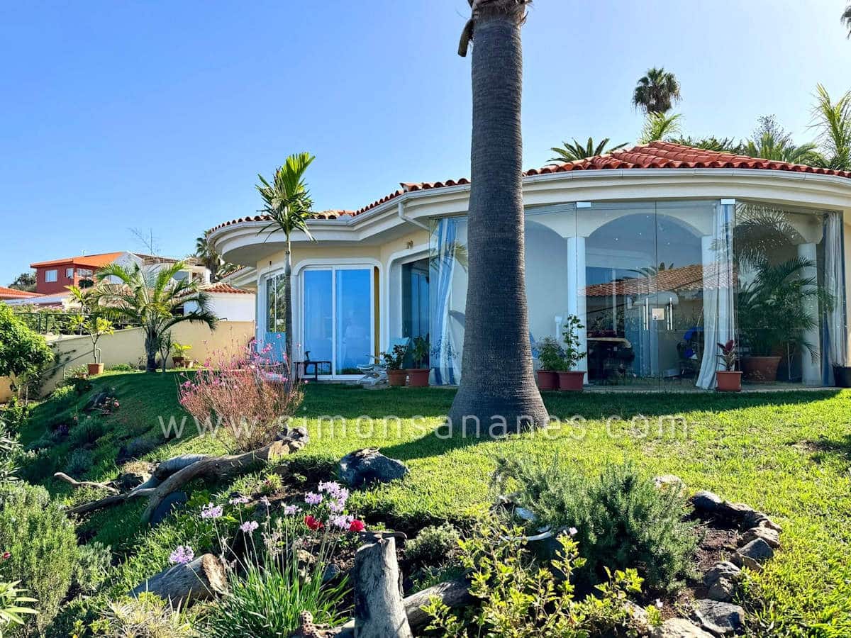 4 sovrum Villa till salu i Tacoronte med garage - 689 000 € (Ref: 10182060)