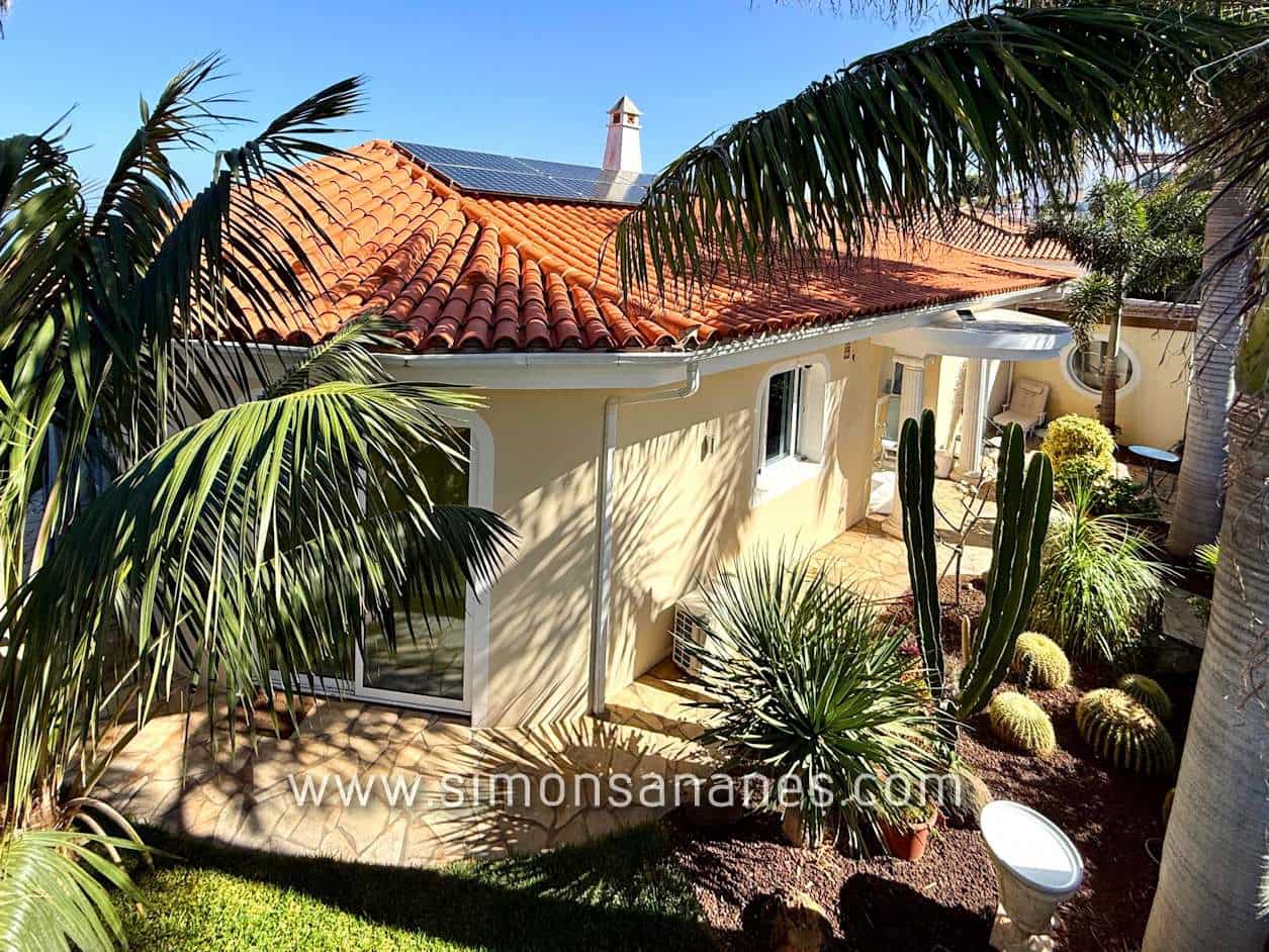 4 sovrum Villa till salu i Tacoronte med garage - 689 000 € (Ref: 10182060)
